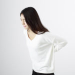 この時期に多い肩こりとぎっくり腰！その原因はなに？